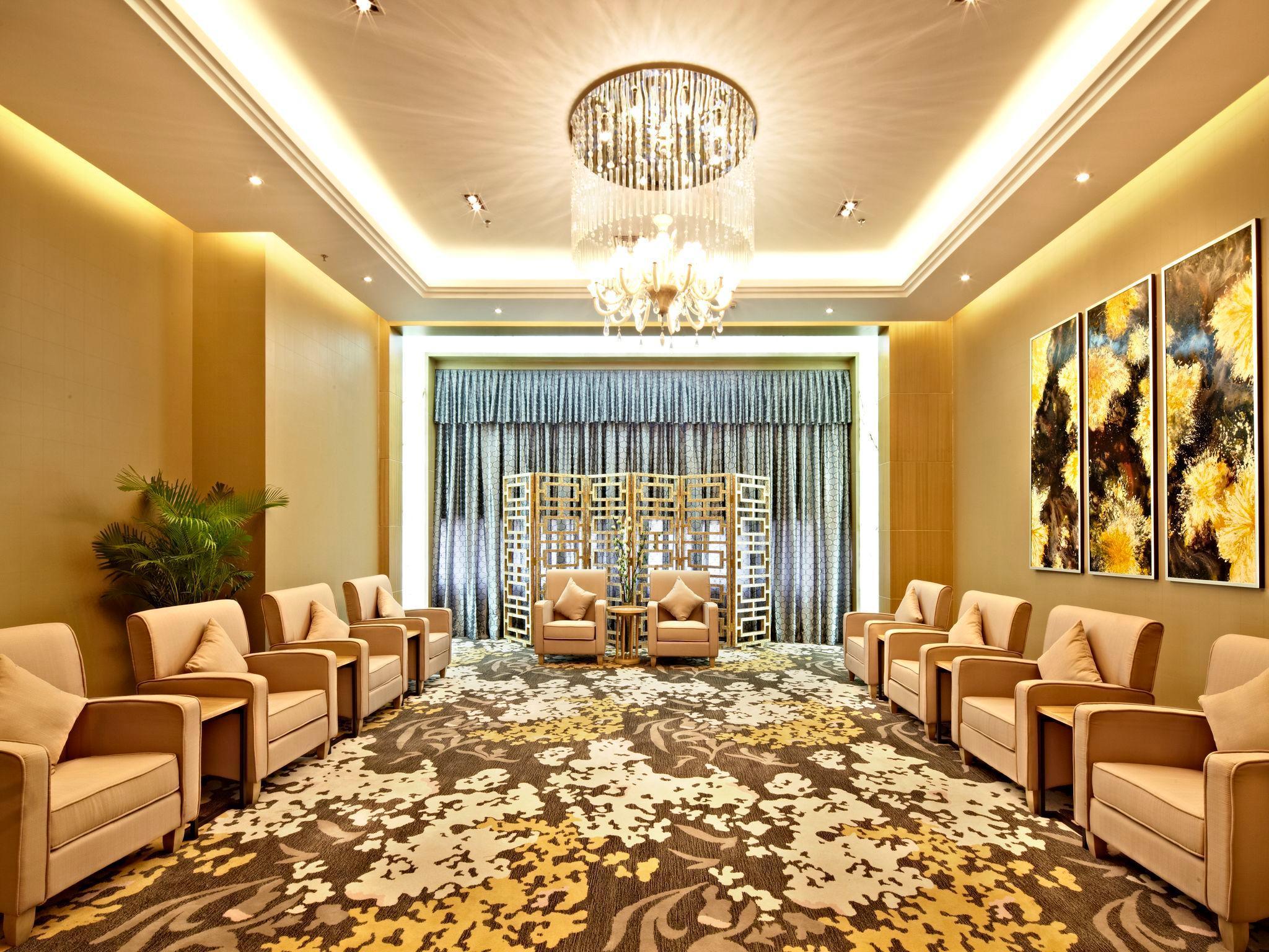 Pearl River International Hotel（International Textile City） Guangzhou Exterior foto